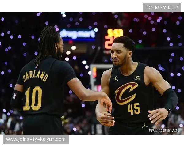 米切尔关键三分进账，骑士在主场拿下胜利