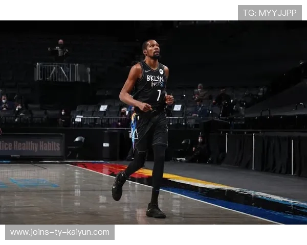 杜兰特带球突破后点传，篮网完成漂亮联动